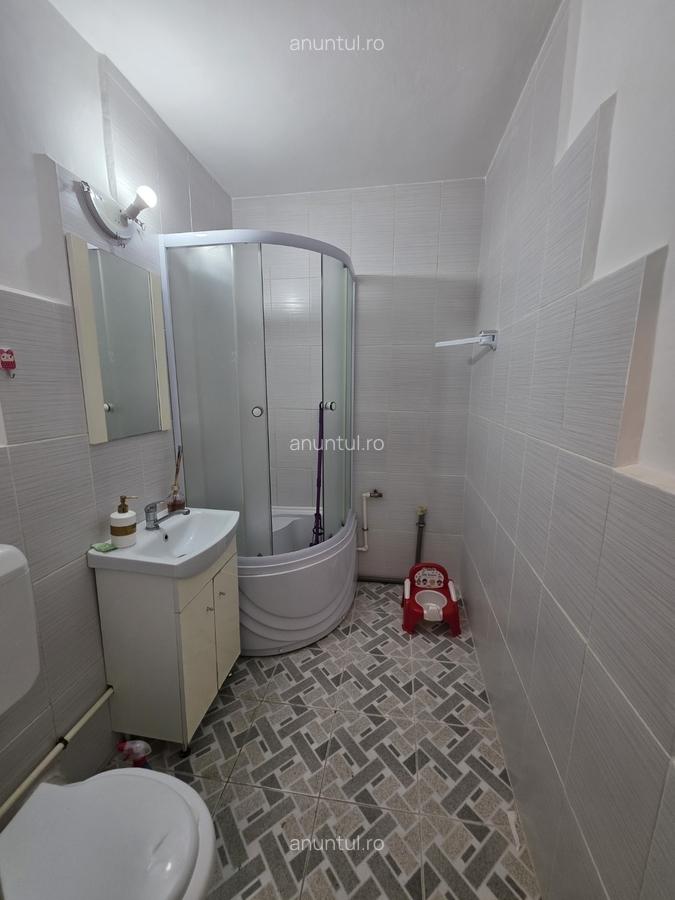 Jean Steriadi, 10 minute metrou 1 Decembrie 1918, stradal, scoala 82 - 5