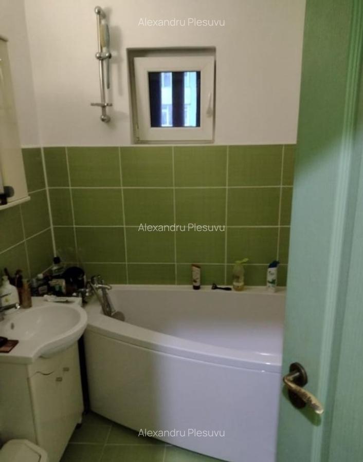 DE VANZARE-APARTAMENT 4 CAMERE-ALEXANDRU CEL BUN - 7