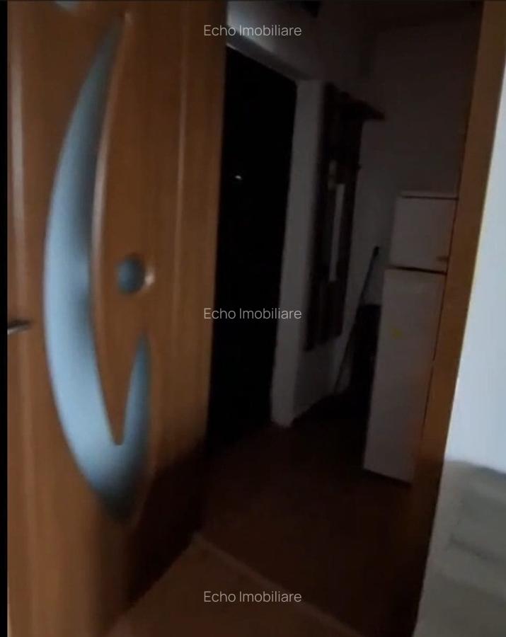 IN BLOC DE APARTAMENTE - TATARAS - VANZARE GARSONIER 25 m - 6