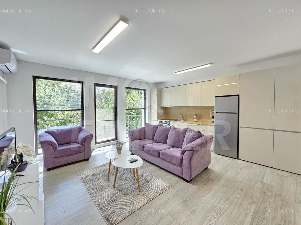 Inchiriere apartament 3 camere situat in vila privata, zona UMF - 1