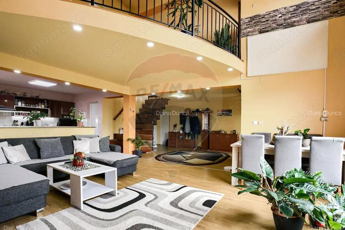 Casa primitoare de vanzare in localitatea Lipova - 16