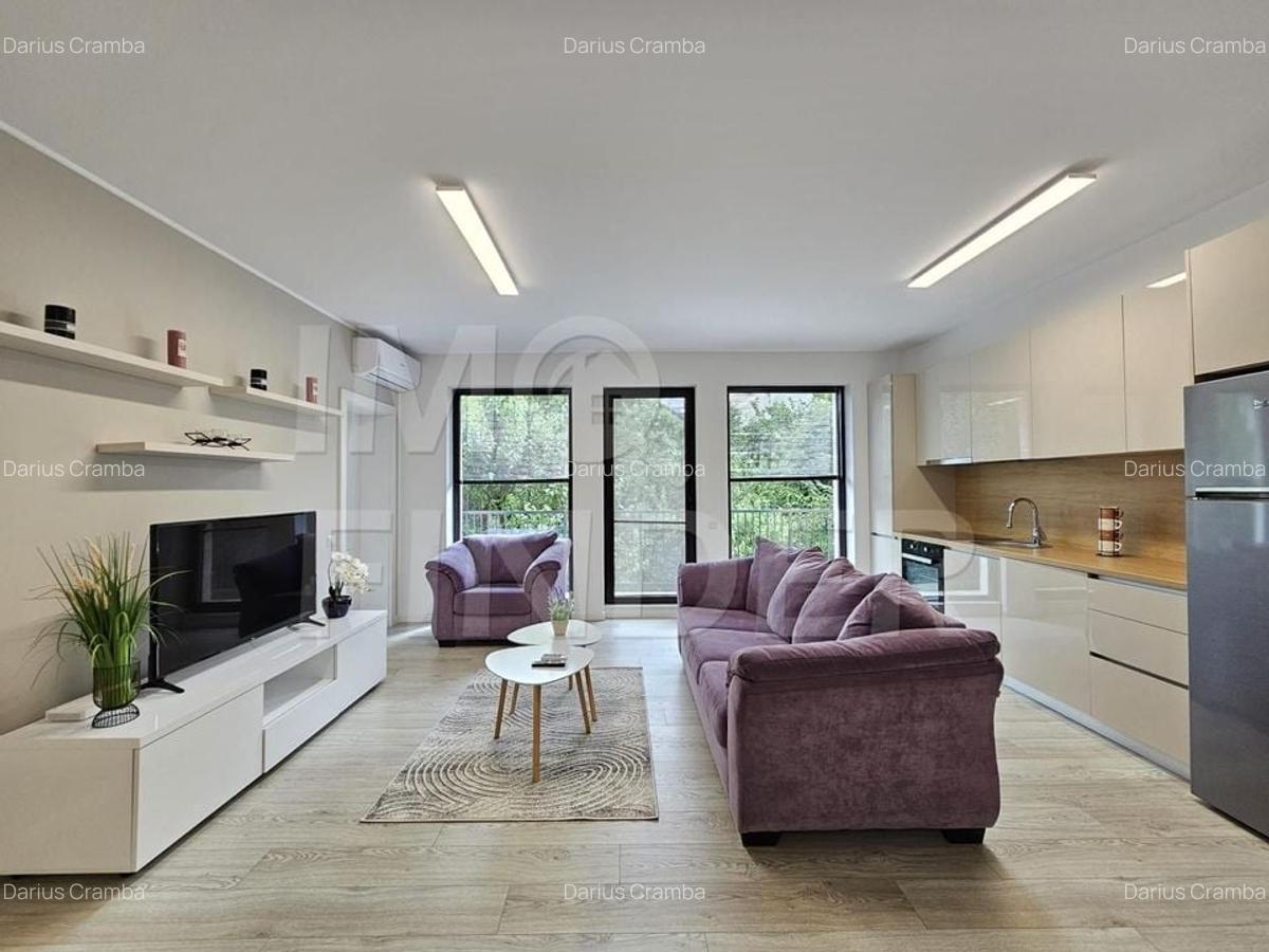 Inchiriere apartament 3 camere situat in vila privata, zona UMF - 11