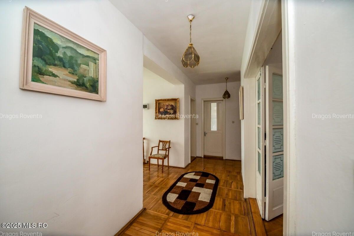 Casă cu 11 camere în Freidorf - 23