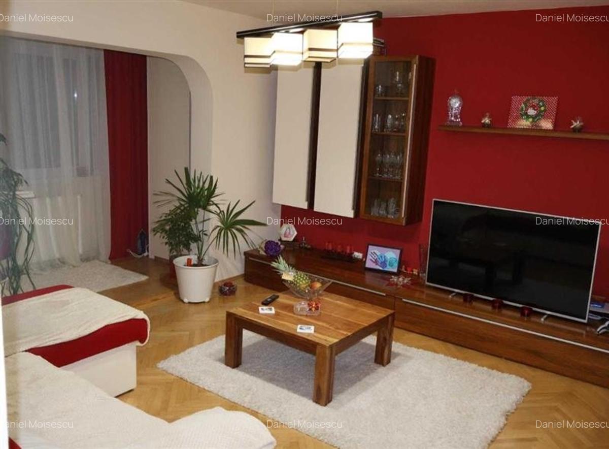 Decomandat cu 2 băi și 2 balcoane, mobilat și utilat - 1