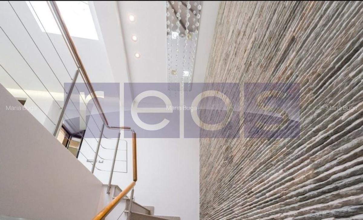 Vilă Premium ideală pentru Beauty Hub / clinică estetică  | Tei | an 2016 - 11