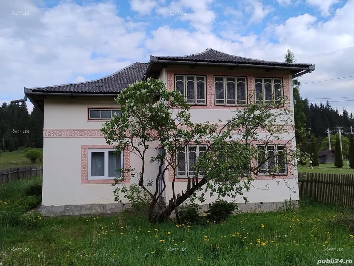 Casa spa?ioasa + teren 1200 m in Dorna Arini ideala pentru pensiune sau casa de vacan?a! - 1