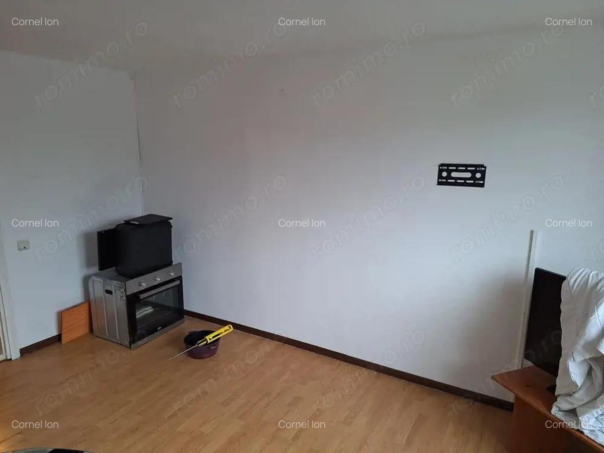 Garsoniera 21mp -etaj 1- Soseaua Oltenitei - Metrou Aparatorii Patriei - 3