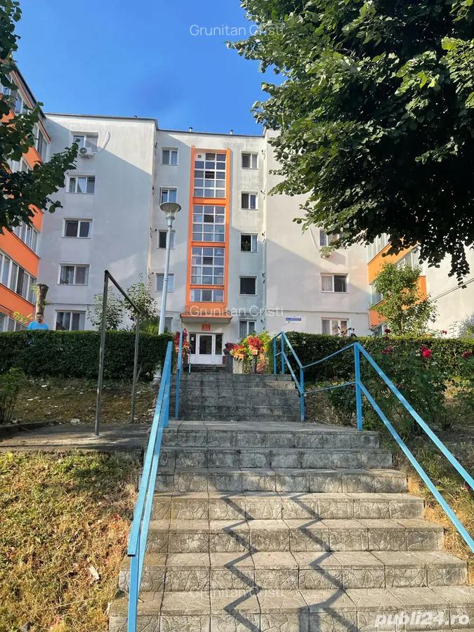 Inchiriez apartament 2 camere - 3