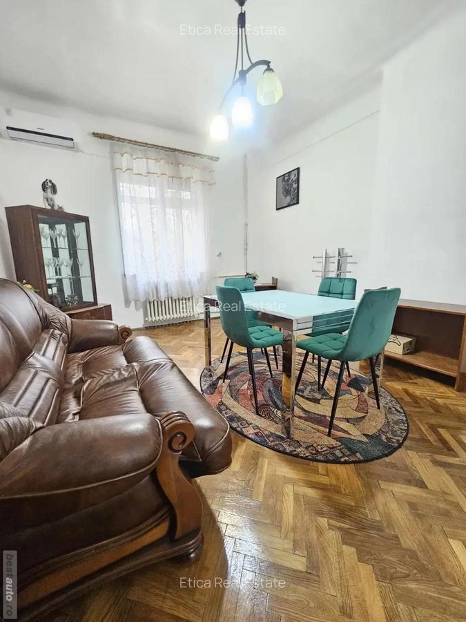 Apartament 3 camere str Republicii - 1