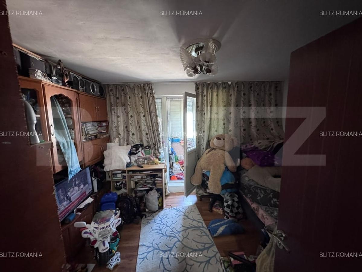 Apartament 2 Camere de Vanzare - Micro 11, Targoviste - Etaj 4 - 1