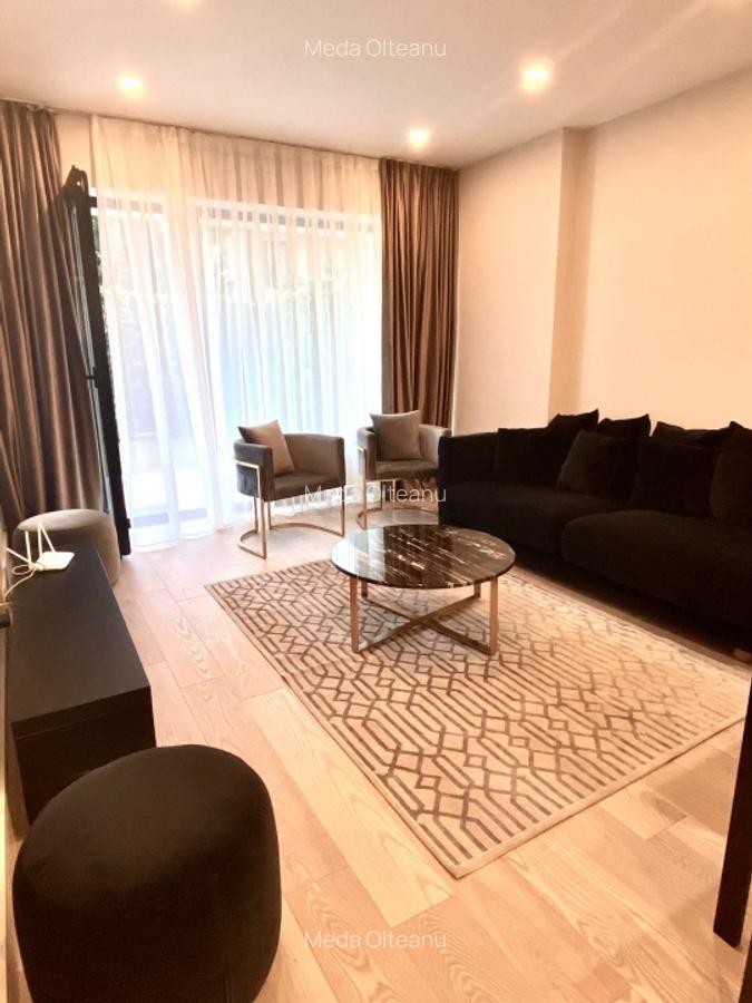 Gradina Privata -  3 camere Pipera -TRIANA - Piscina exterioara - 2 parcari - 8