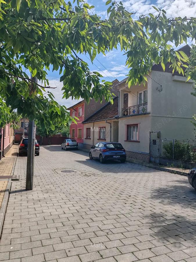 Casa cu poten?ial deosebit in centrul ora?ului ?imleu Silvaniei - 1