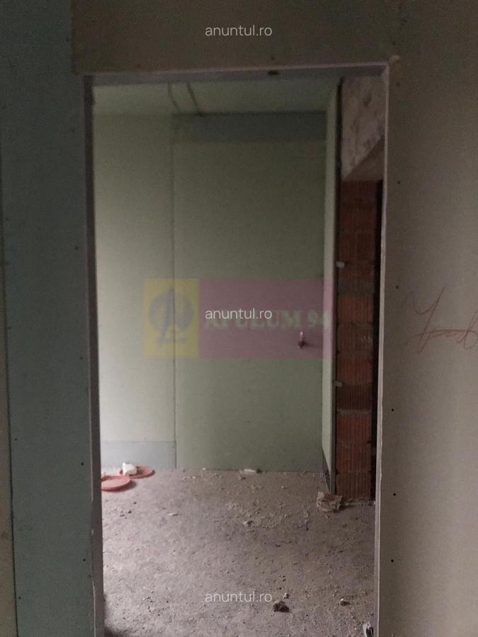 Vila la rosu Zarnesti- Mitropolit Metianu cu vedere superba spre munte - 11