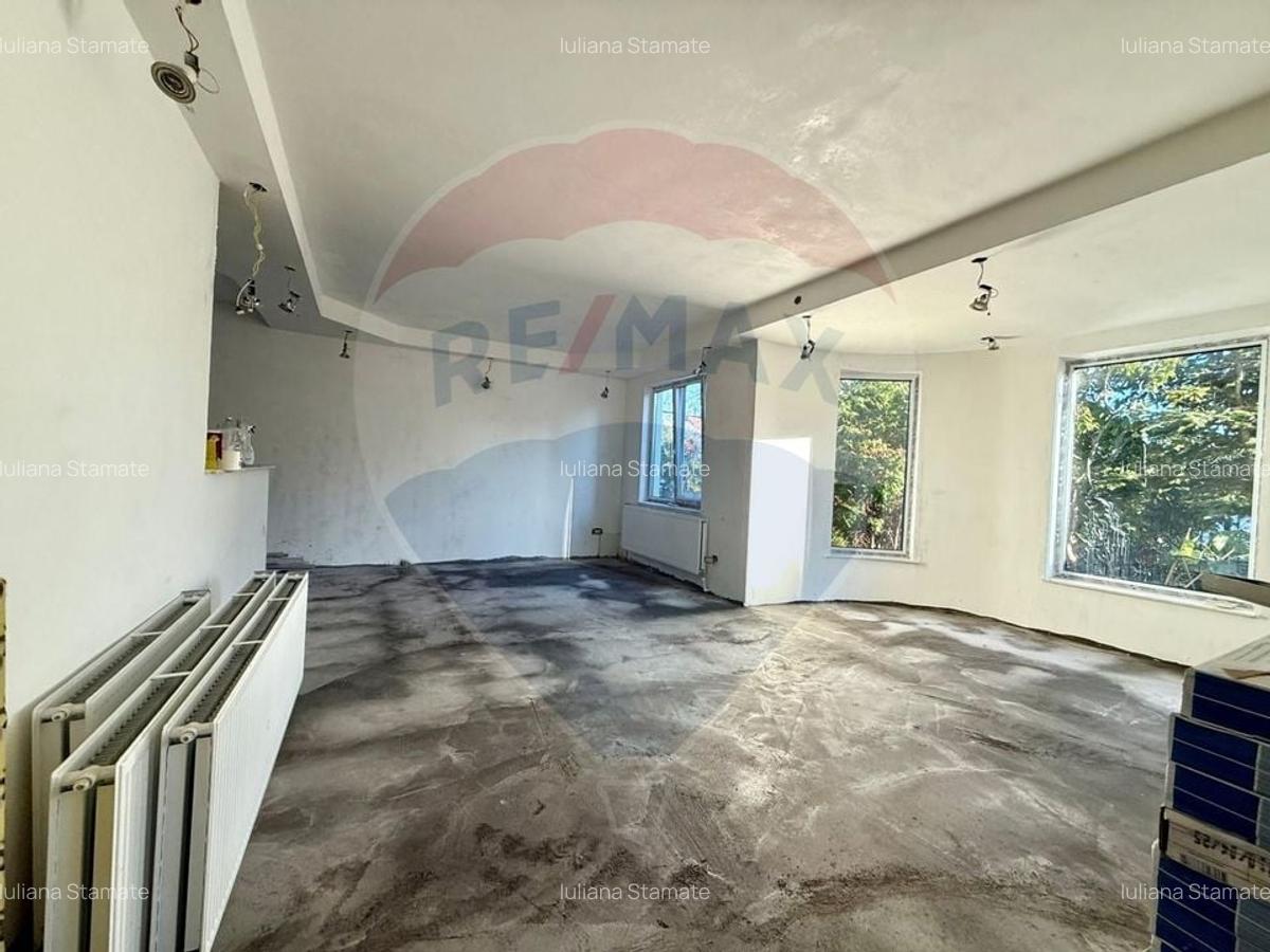 Casa de vanzare in Eforie Nord teren proprietate 300 mp - 2