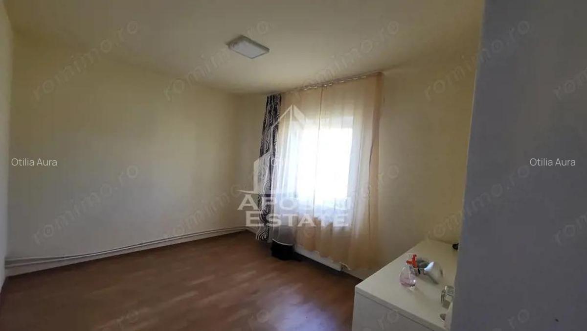 Casa individuala de caramida,3 camere si teren de 800 mp,Parta - 6
