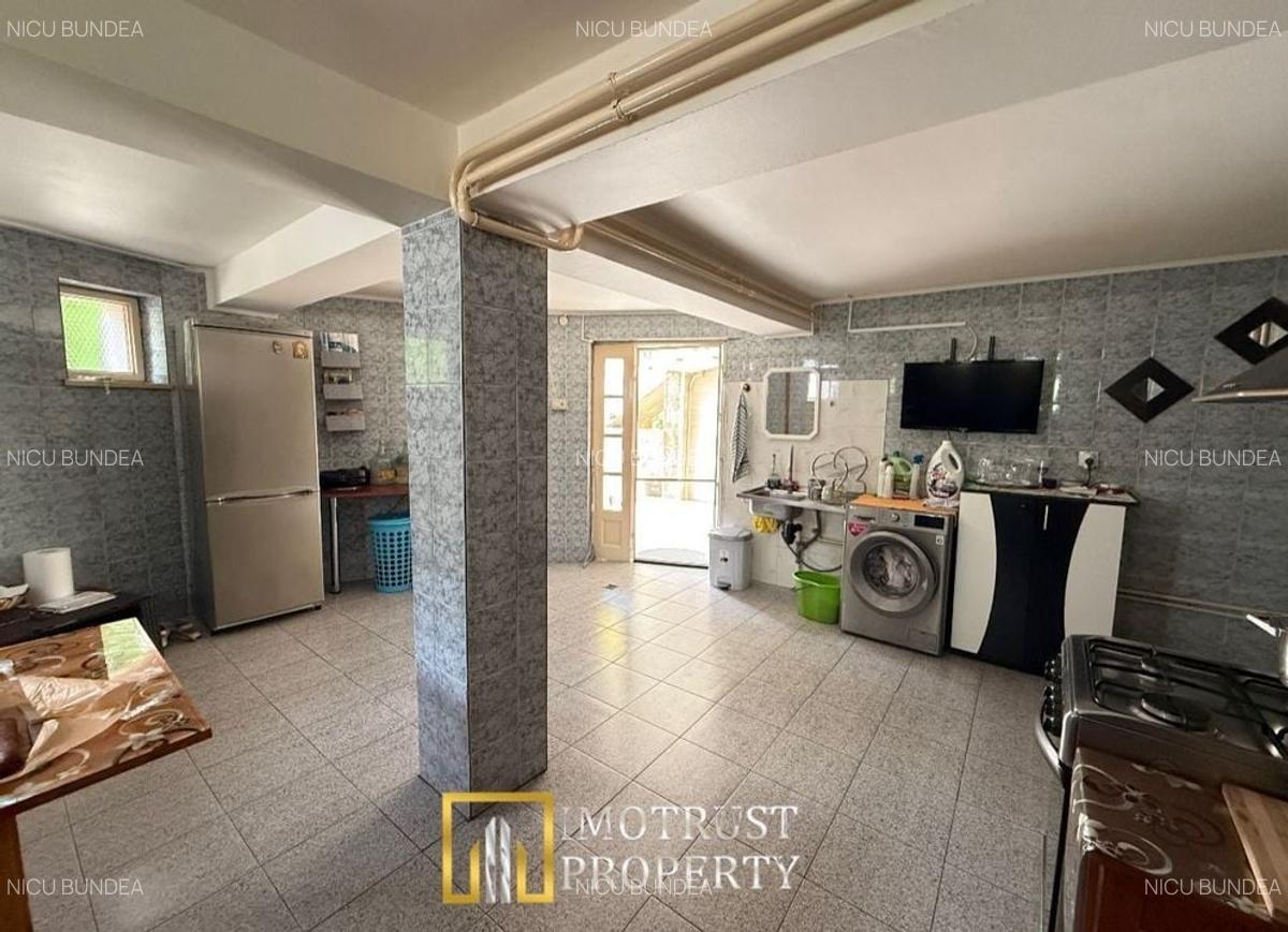 ? VILA DEOSEBITĂ DE VÂNZARE ÎN ARAD - ZONA CENTRALĂ - 7