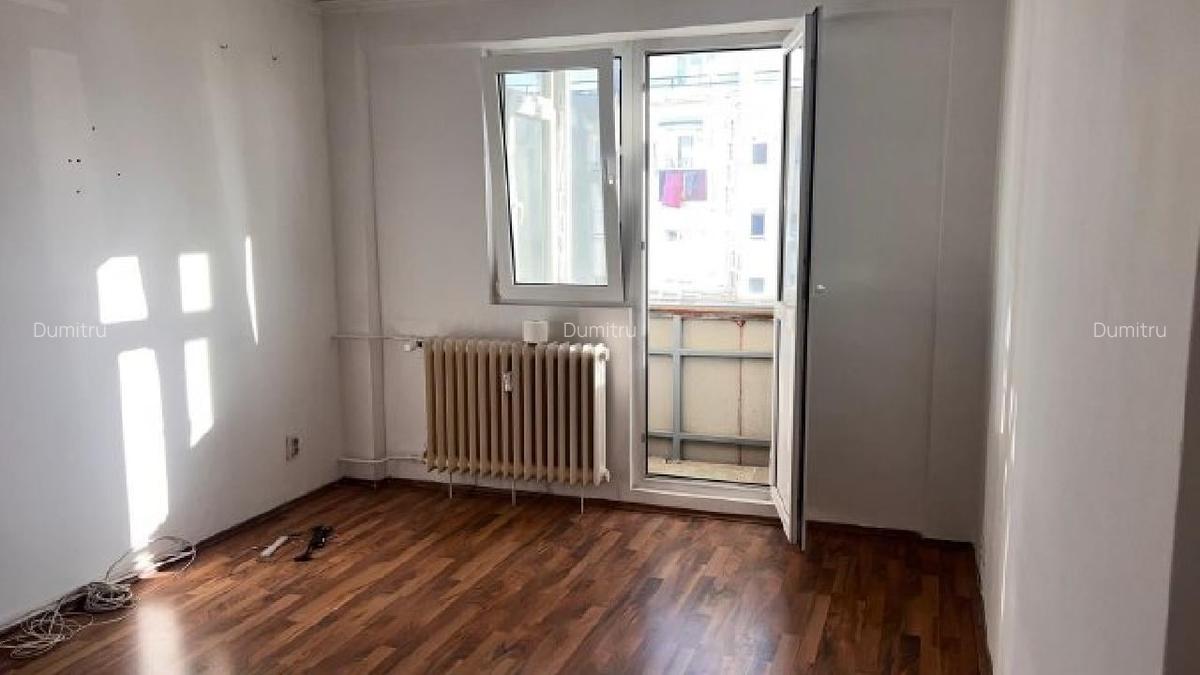 BERCENI - LUICA, Apartament cu 2 camere semidecomandate - 37 mp - etaj 9 - 10