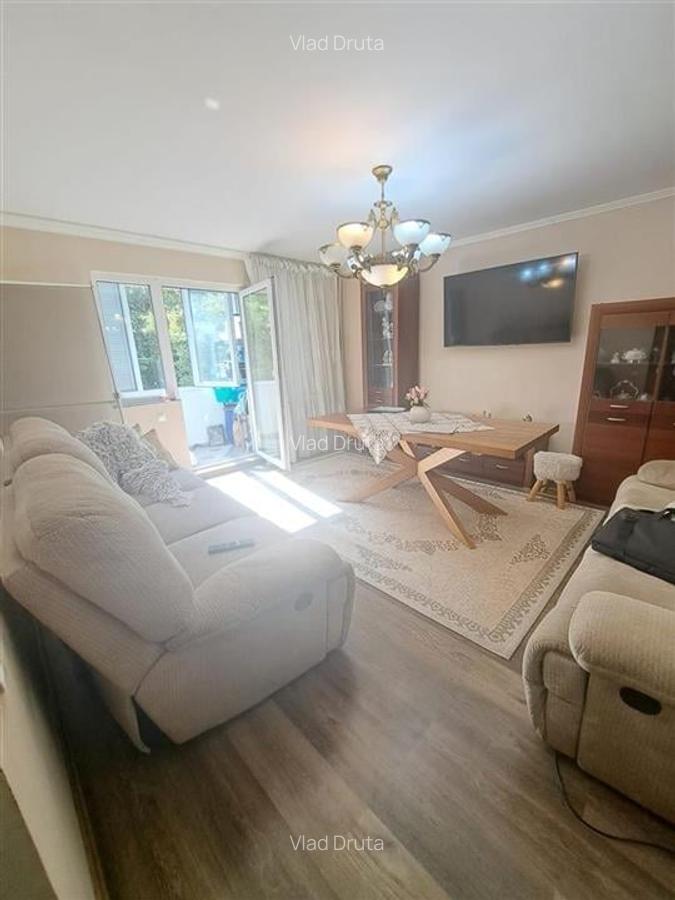 Apartament cu 4 camere decomandat în Rogerius - 13