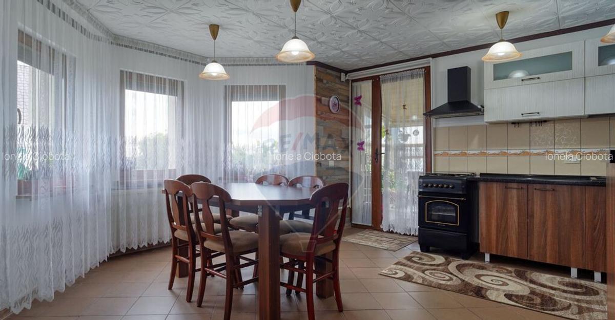 Casa/Vila de vanzare 322 mp , Colonia Bod - 8