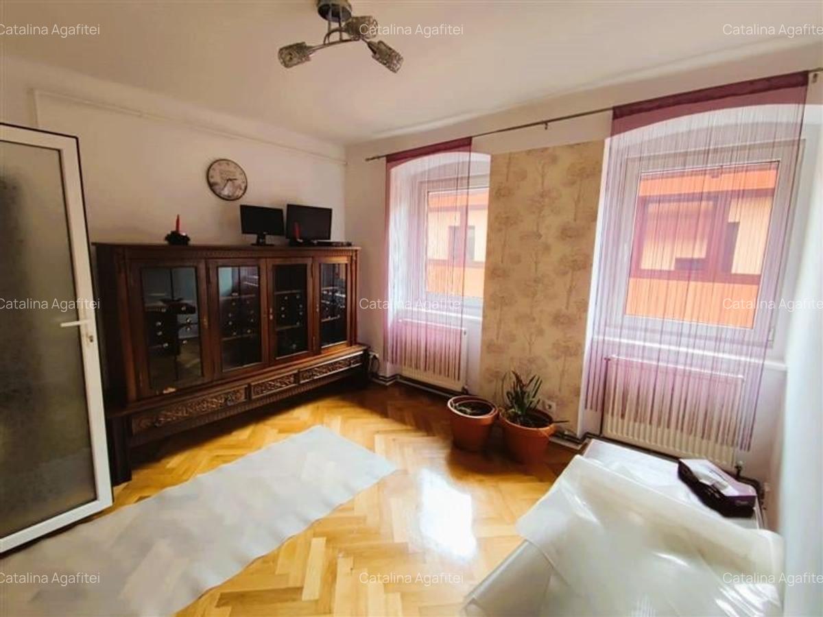 Apartament 3 Camere pentru Birouri sau Servicii. Zona Centrala - 1
