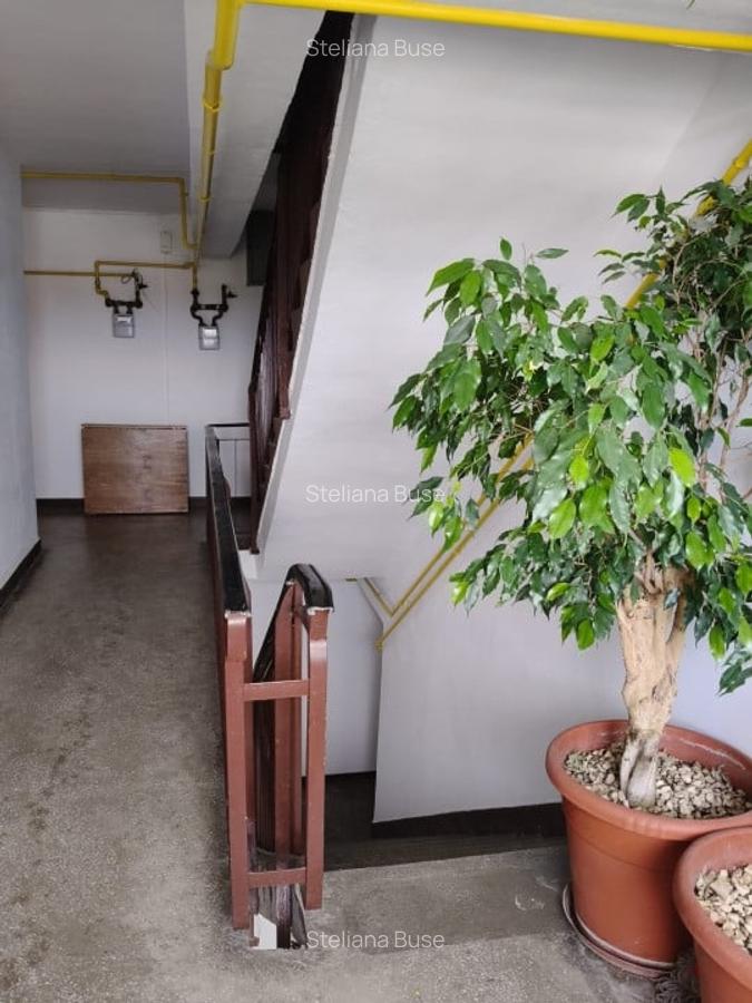 Apartament 3 camere situat in centrul orasului Targu Jiu, pe pietonala - 18