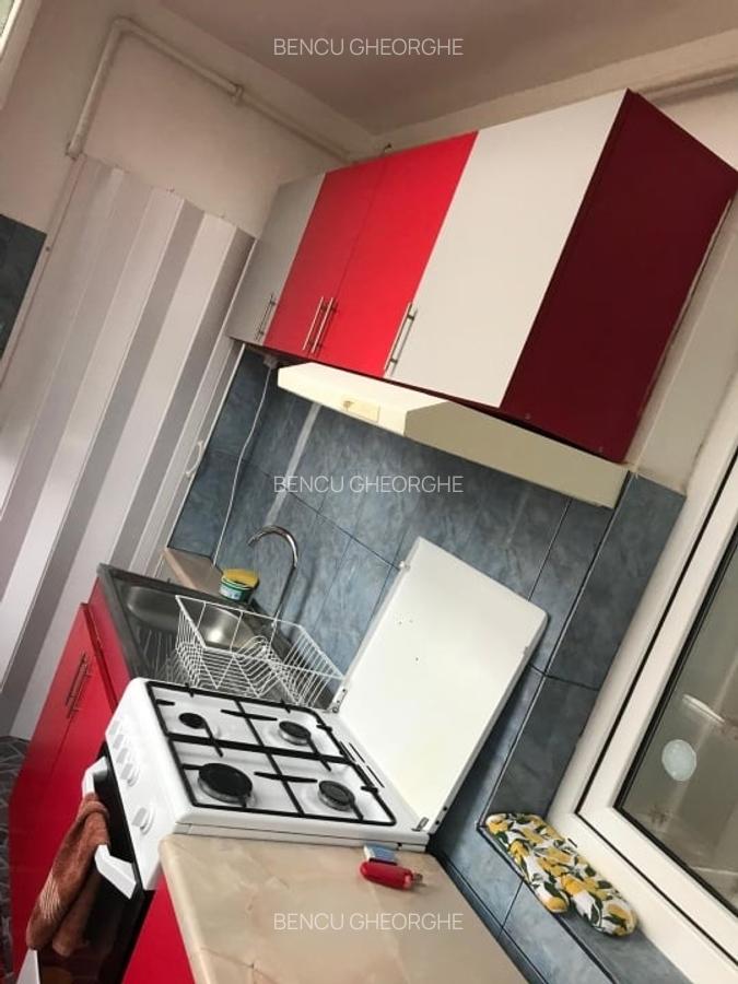 Apartament cu 2 camere decomandat în Inel II - 10