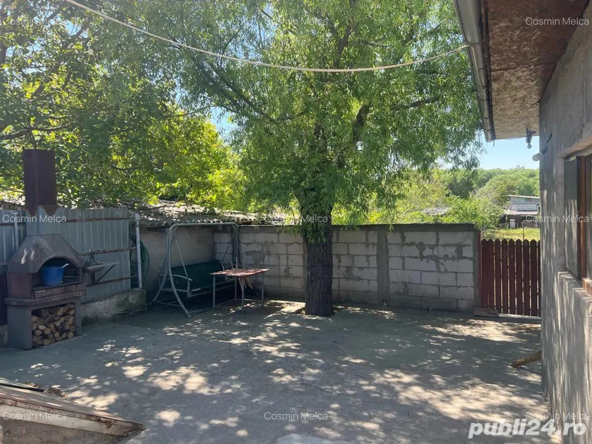 Casa de vanzare (Turcoaia) + teren (1300 mp) - 9