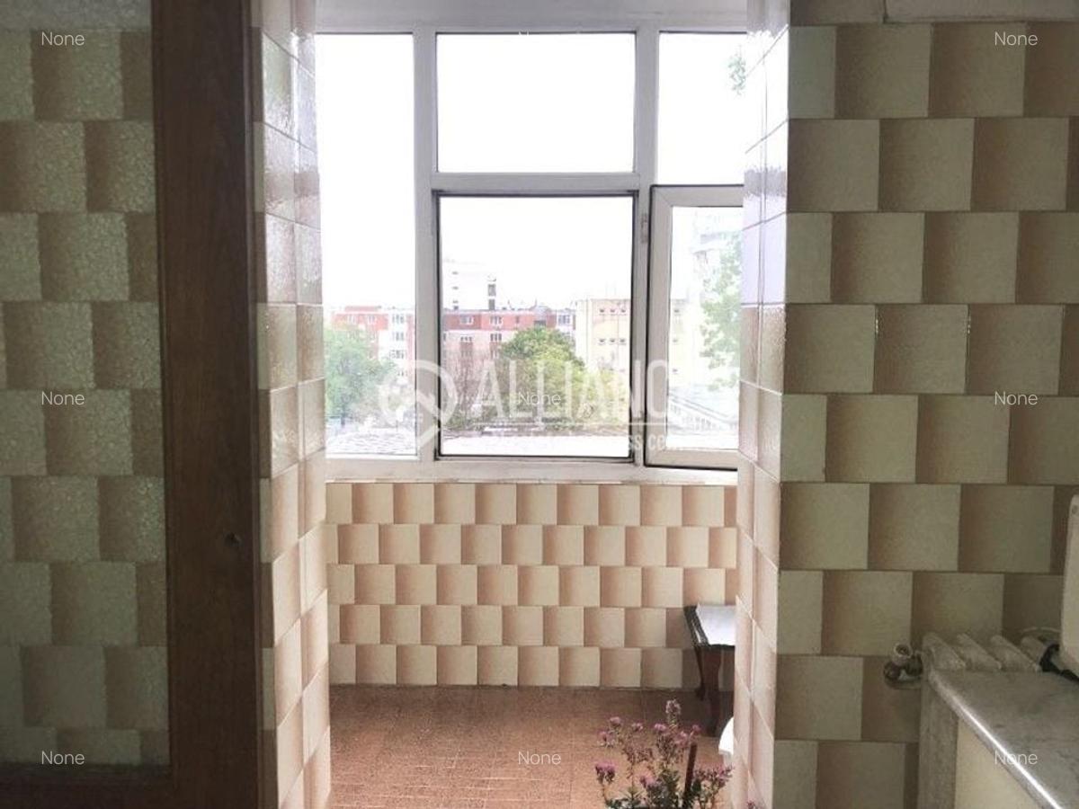 GARA-ABATOR- Apartament de 3 camere foarte spatios si luminos! - 8