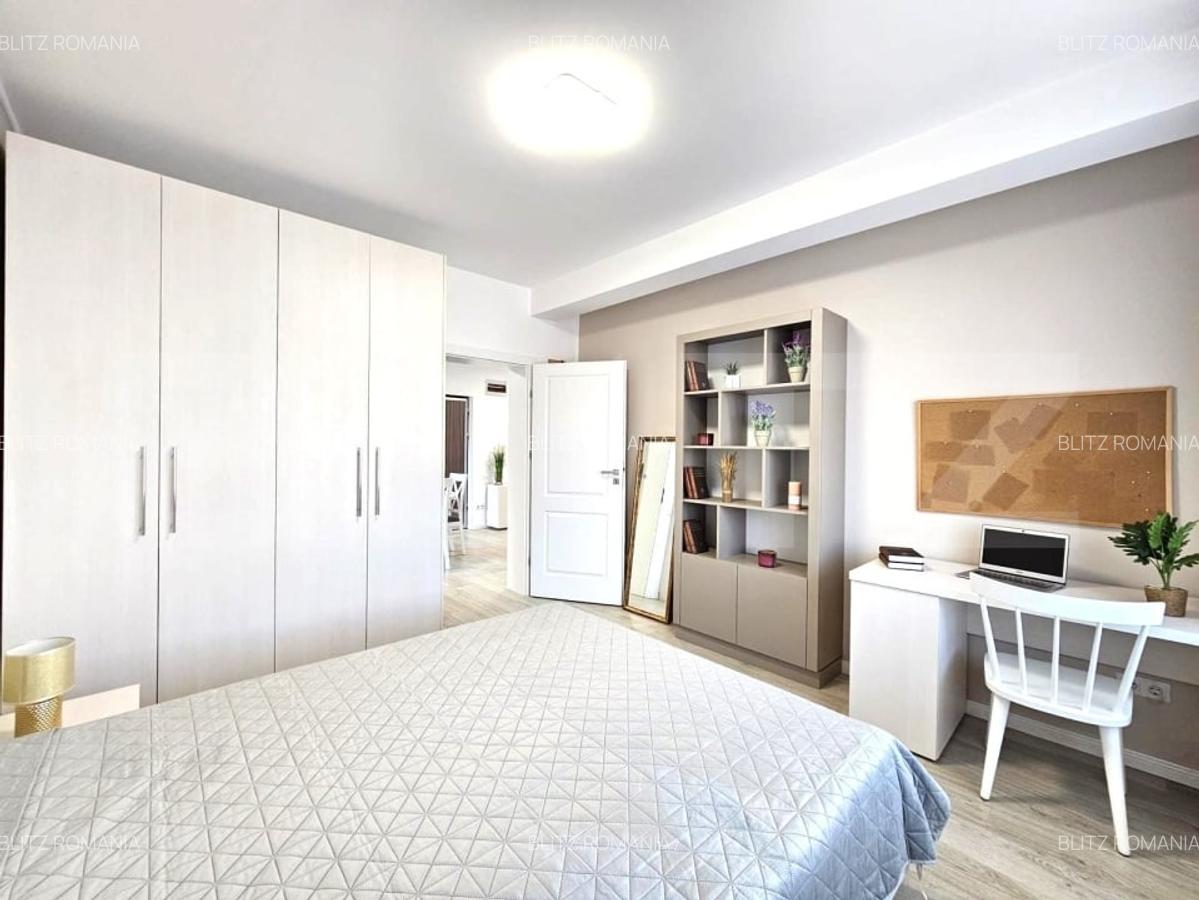 Apartament modern, 3 camere, 68 mp, A.C., zona UMF - 12