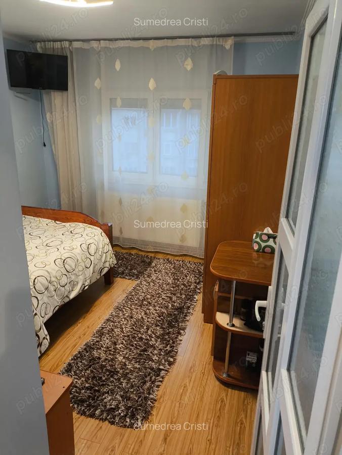 Apartament de vanzare cu 3 camere- Campina, zona centrala - 7