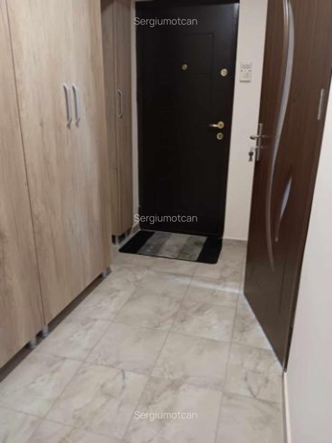 Centru Civic Palas Mall apartament 1 camera decomandat 40 mp cu CT - 9