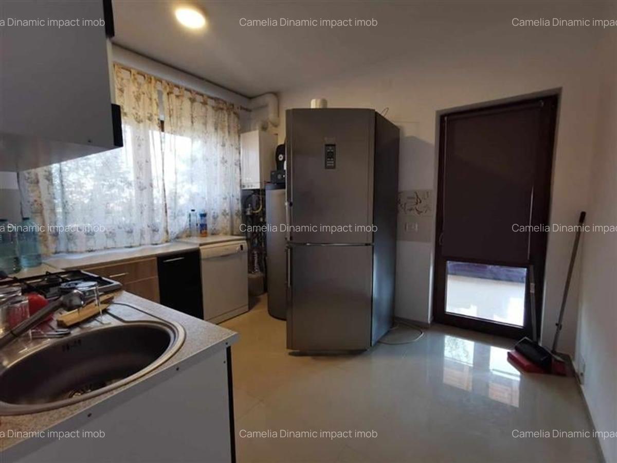 Casă cu 5 camere în Central - 4