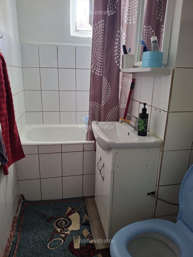 Apartament 2 camere Tractorul,decomandat,84000 Euro neg - 5