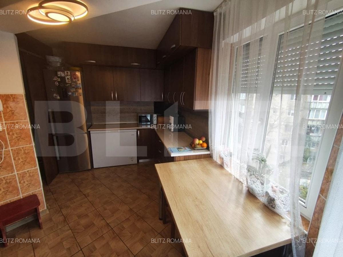 Apartament cu 4 camere decomandat, mobilat în Nufărul - 8