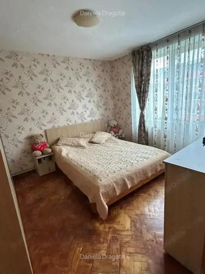 Apartament 3 camere decomandate zona Tractorul - 7