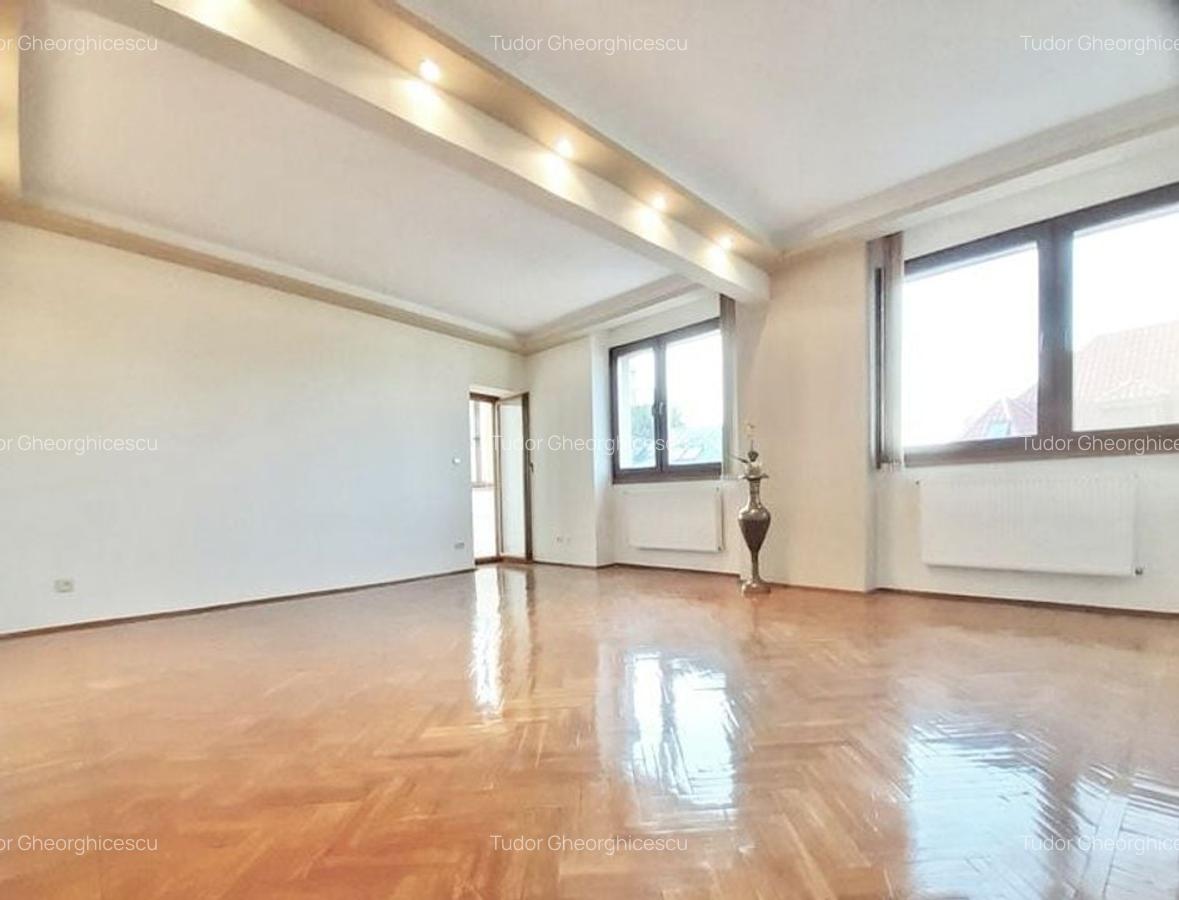 APARTAMENT DE TIP DUPLEX CU GARAJ SI 2 BOXE IN IMOBIL COCHET AFLAT IN COTROCENI - 7