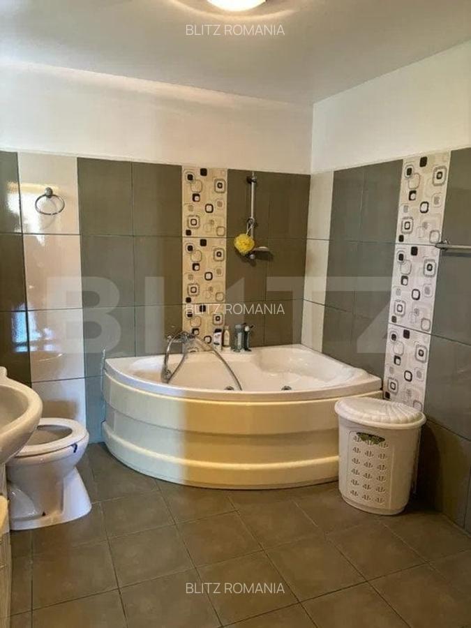 Casa P+1 de vanzare, cu 4 camere, 180 mp, zona Micro 2 - 4