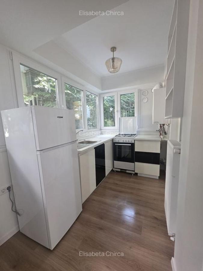 Zona Eroii Revolutiei  Brancoveanu  38 mp bloc nou mobilata parcare - 1