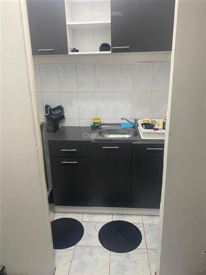 Garsonieră semidecomandată în Lipovei - 9