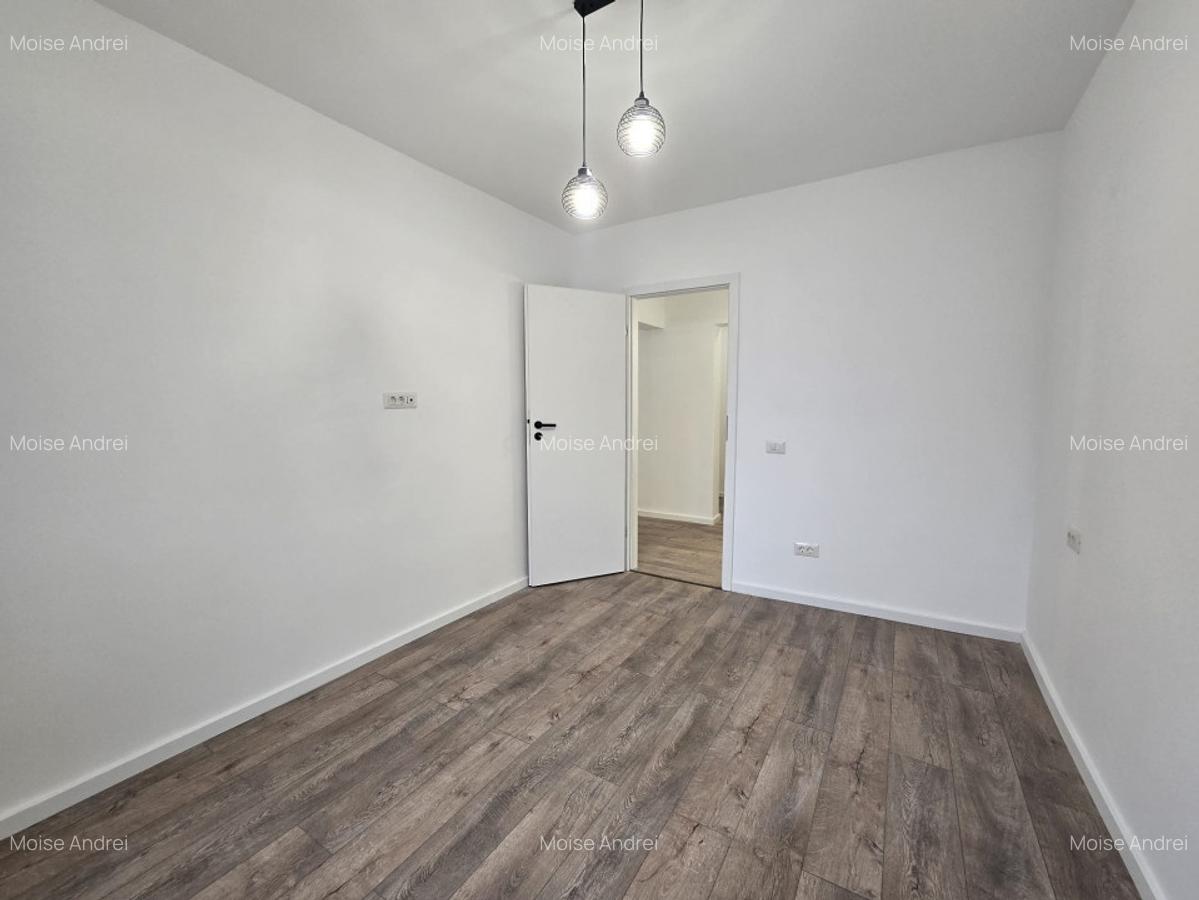 Apartament cu 4 camere semidecomandat în 1 Mai - 2