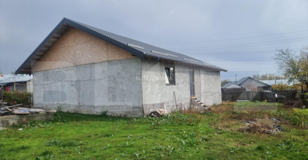 CASA LA ROSU CU TEREN - 24