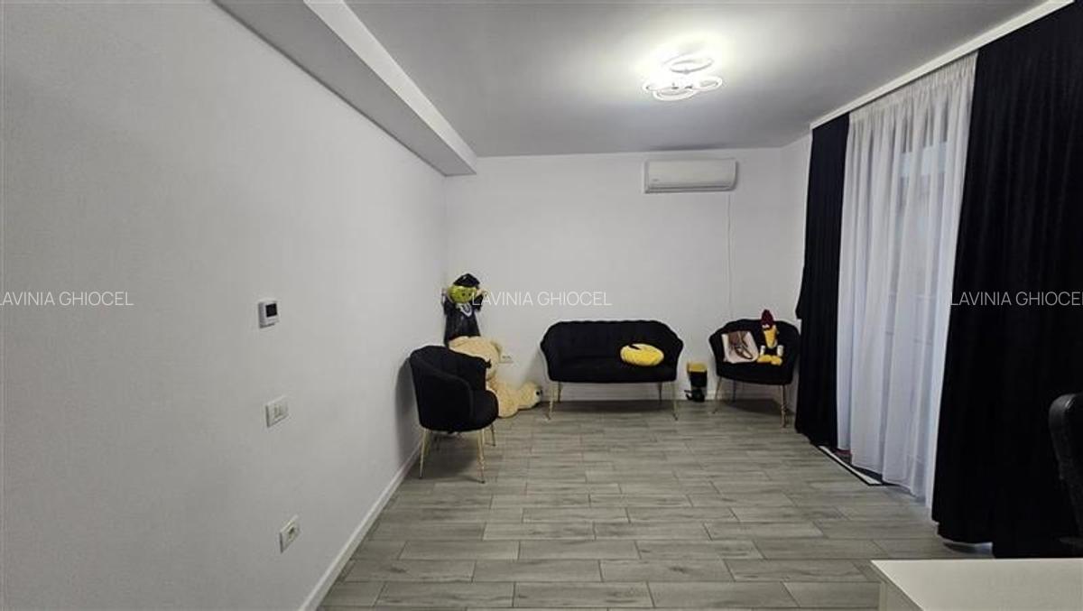 Vila individuala cu piscina, mobilata-utilata modern, disponibila imediat - 24