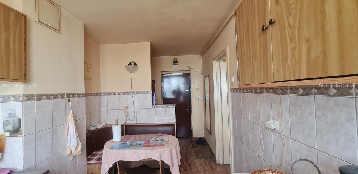 Apartament cu 3 camere semidecomandat în Astra - 10