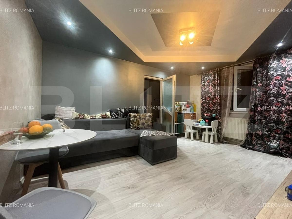 Apartament de vanzare, cu 3 camere, 50,67 mp, zona M11 - 2
