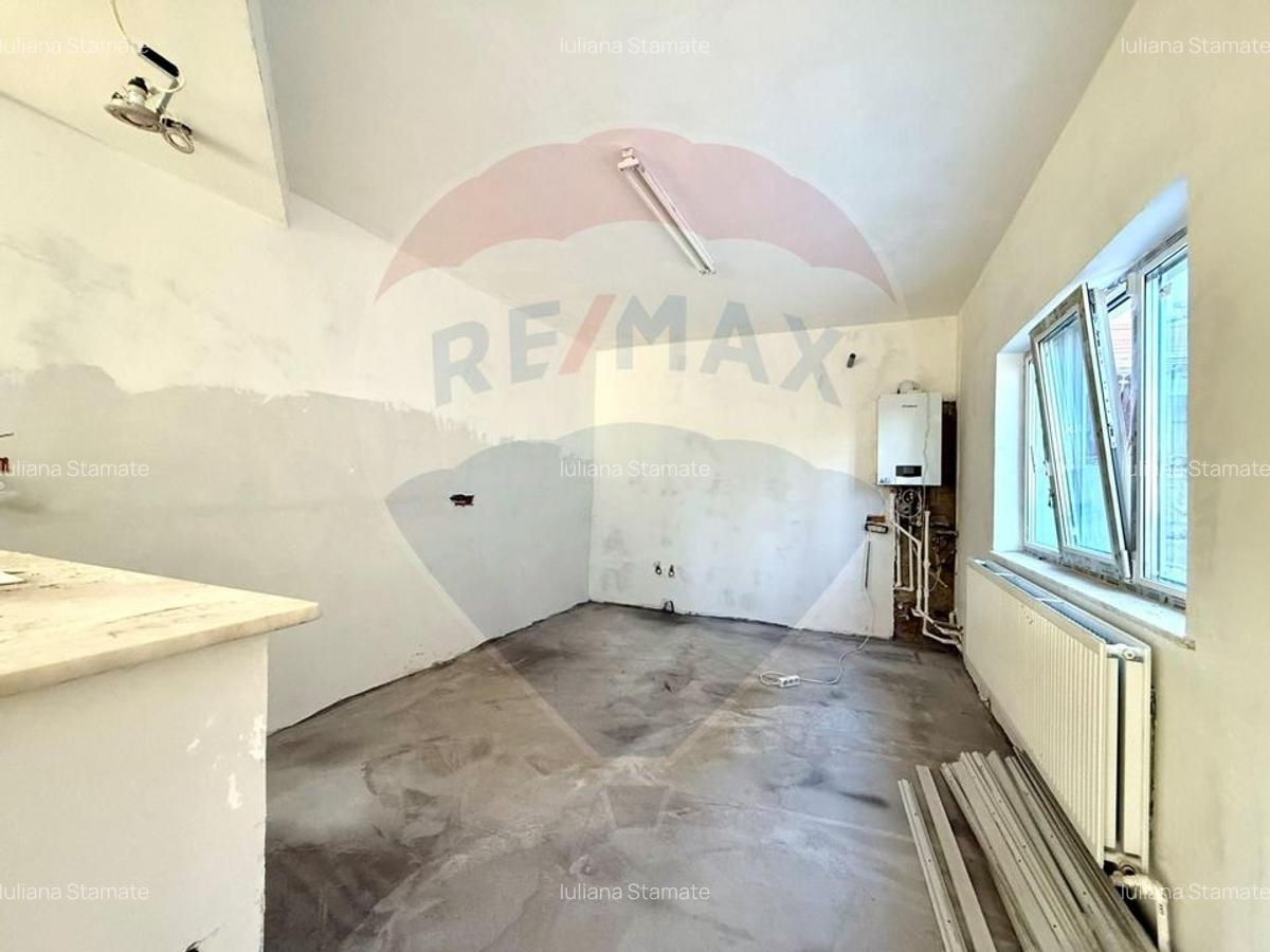 Casa de vanzare in Eforie Nord teren proprietate 300 mp - 6