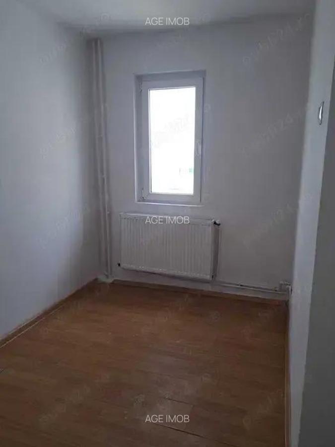 ID - 924 - IN SPATE LAMAG jambo - garsoniera -gaz si Centrala Termica - 3