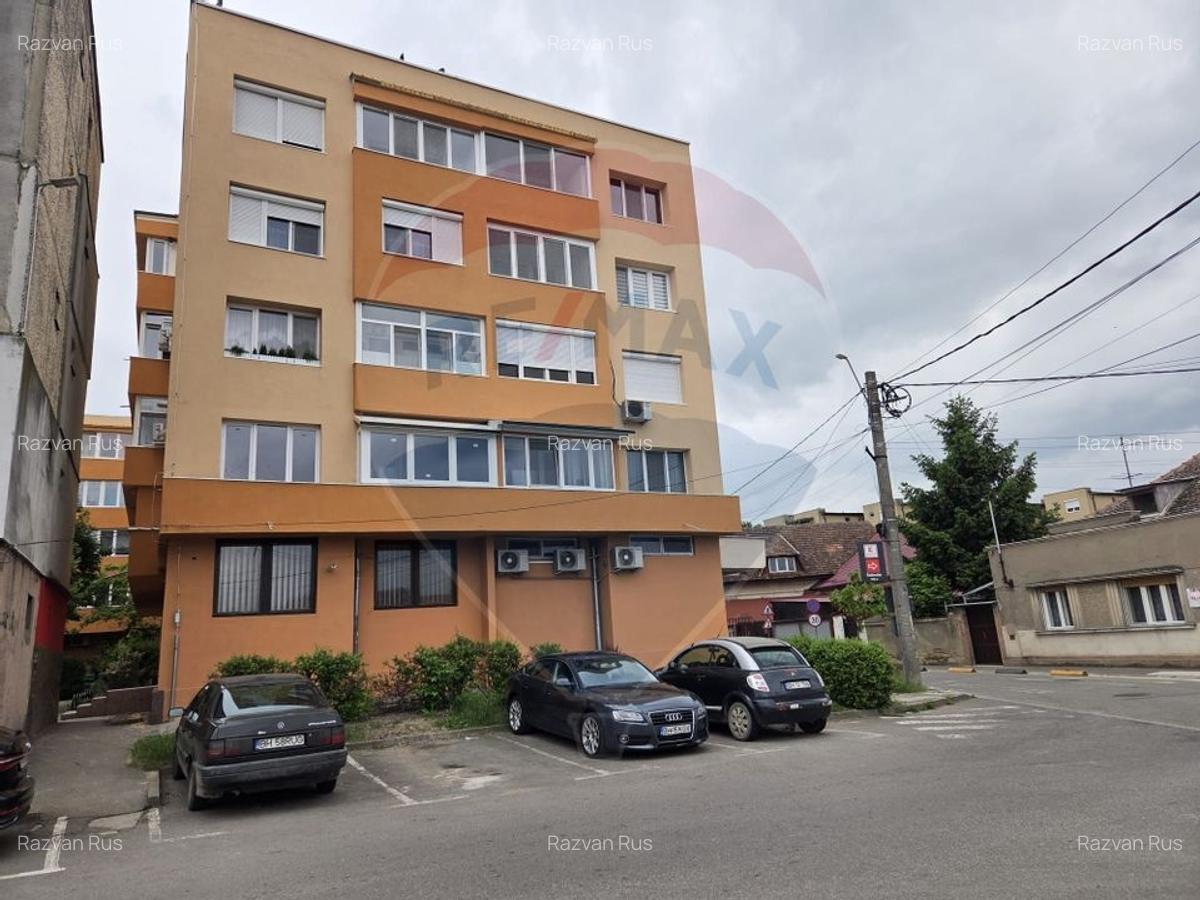 Apartament cu 3 camere in centru orasului Salonta - 18
