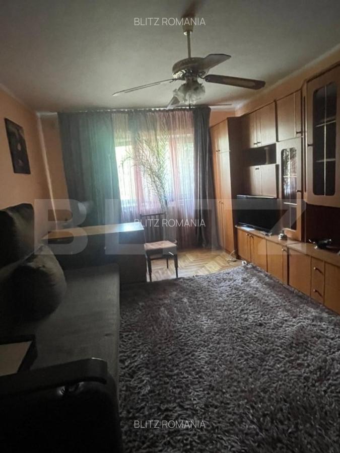 Apartament de vanzare, cu 2 camere decomandat, etaj 1, zona 23 August - 2