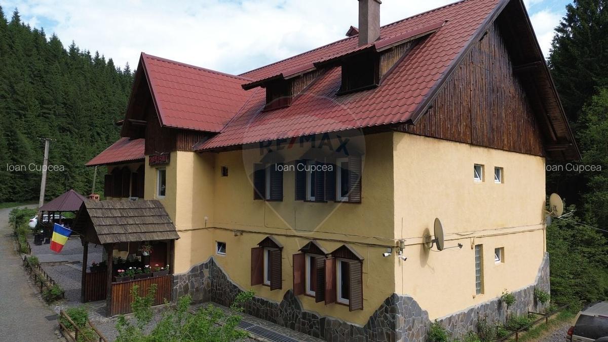 Hotel / pensiune 20 camere de vanzare in statiunea Izvoare Maramures - 11