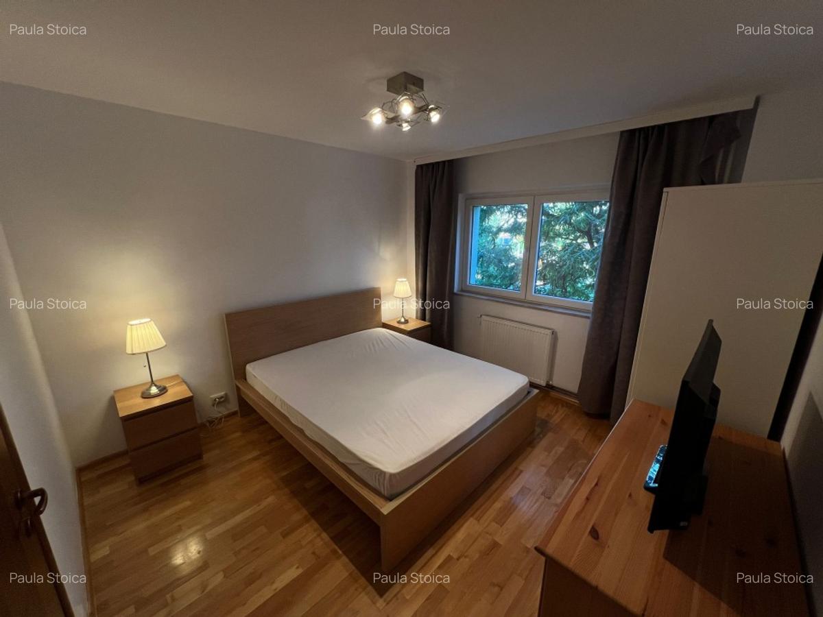 Apartamentul este proaspăt renovat, complet mobilat și utilat deține centrala te - 5
